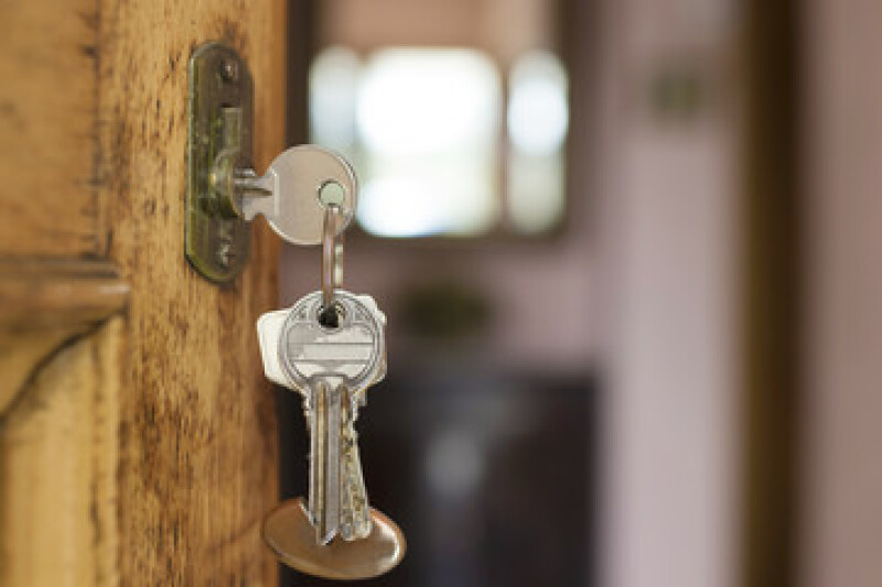 keys in door v2