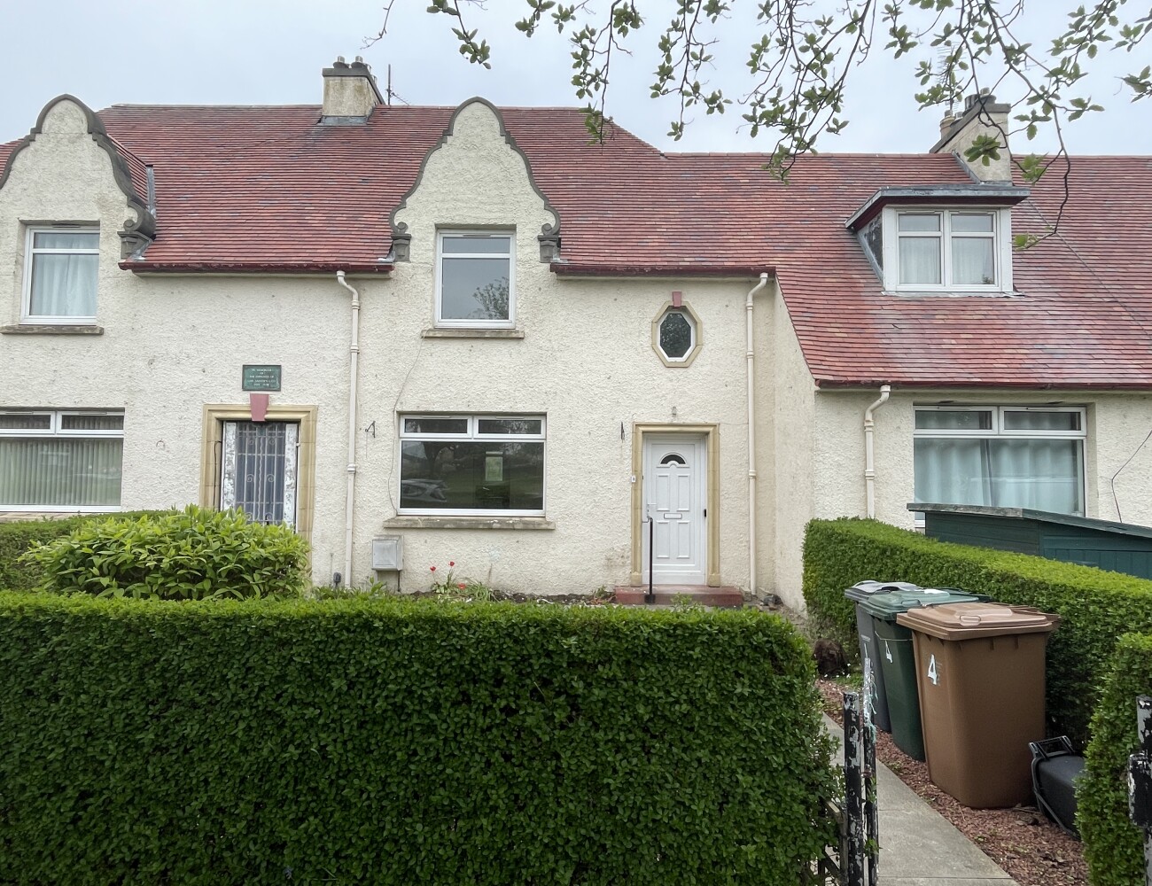 4 Salvesen Gardens, Edinburgh EH4 5JX Three Bed Terraced House